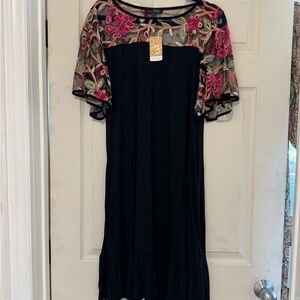 Suzanne Betro Embroidered Mesh Cape Sleeve Dress Small NWT Floral Overlay Black